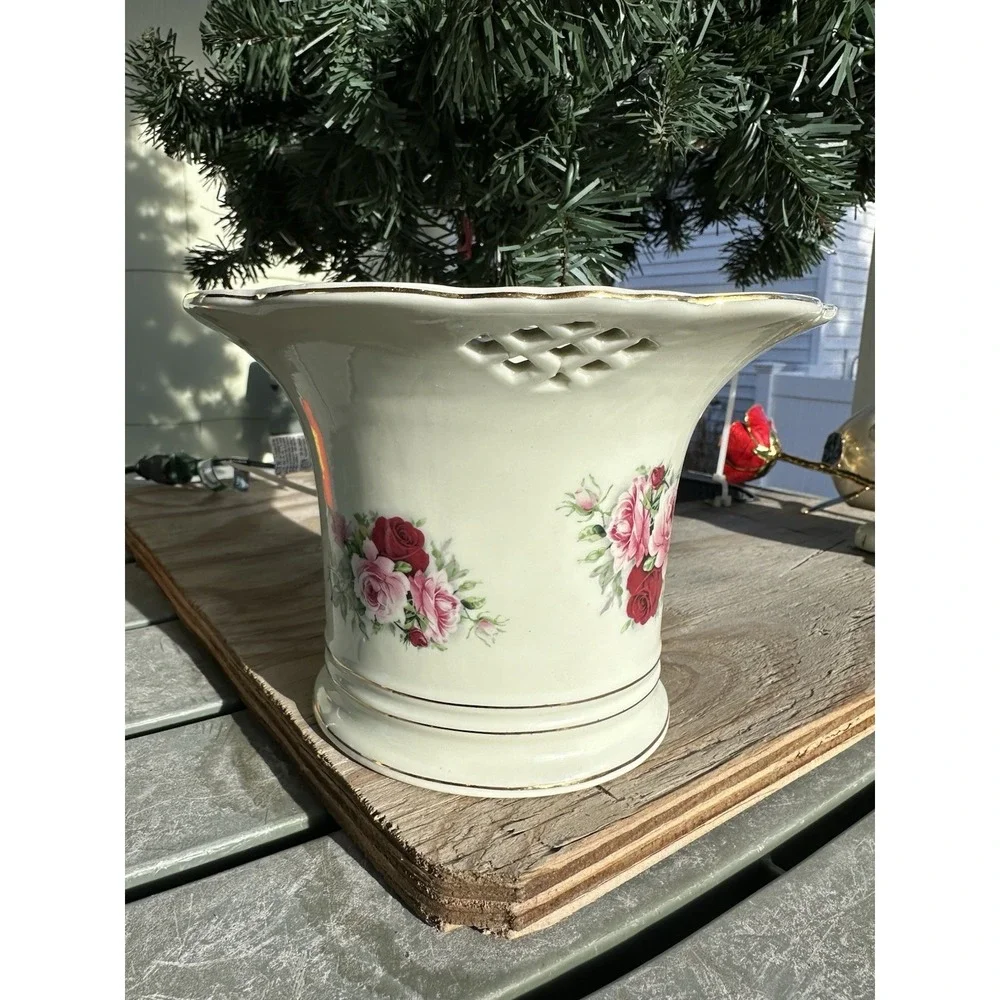 Formalities by Baum Brothers Victorian Rose Pattern Collection Flower Pot Vase